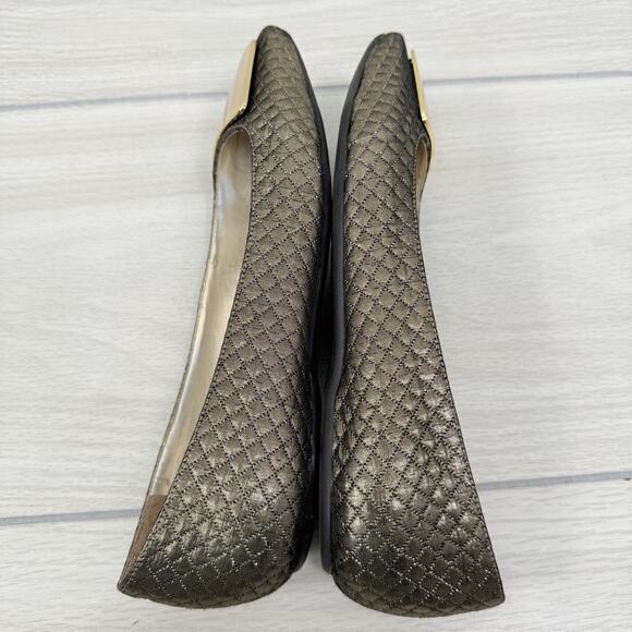 BCBGirls Quilted Ballet Flat Womens Size 7B Metallic Bronze Gold Retro Artsy - Picture 8 of 8